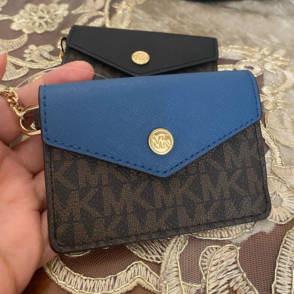Michael Kors ID holder - Picture 7 of 8